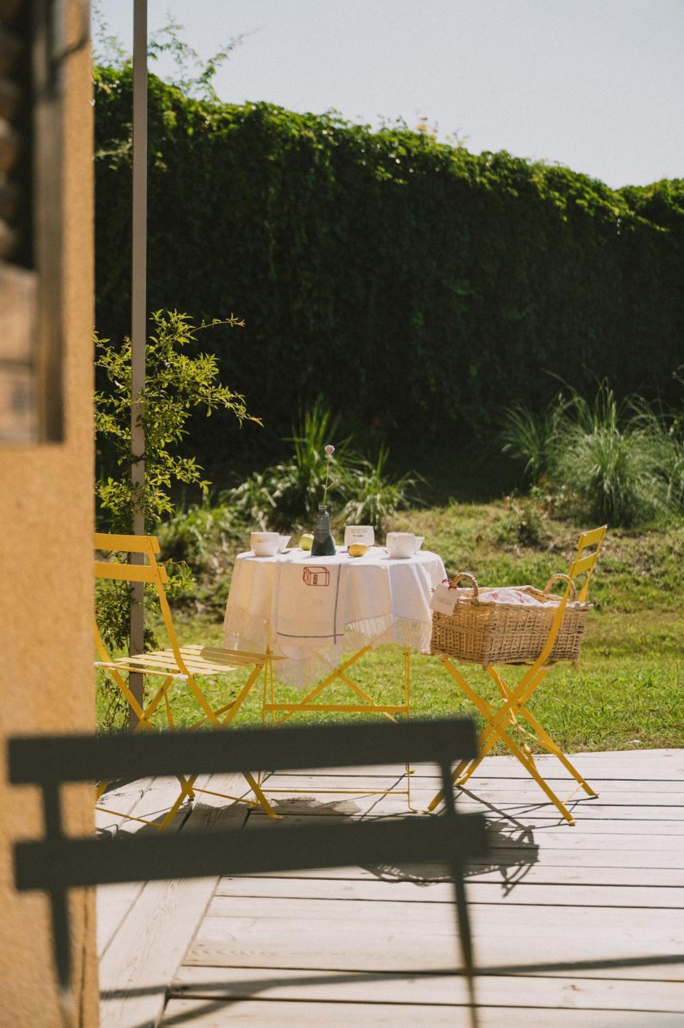 Bed and Breakfast Casa Kiko Pecetto Exterior foto